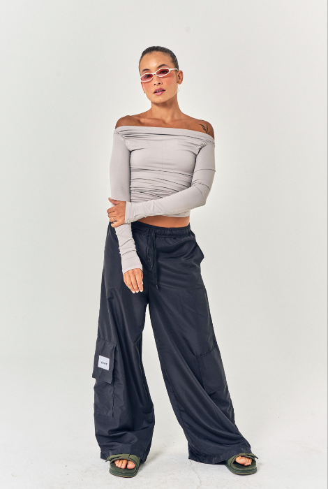 Linea- Top Blusa cropped manga longa elegante, drapeado, decote horizontal