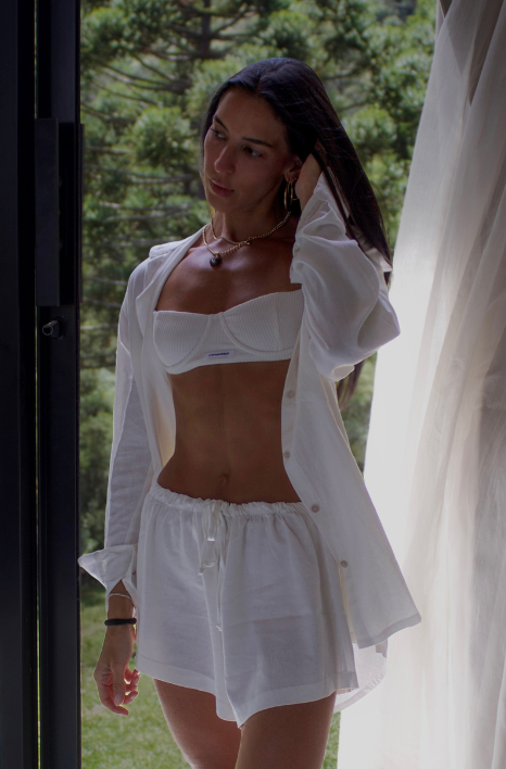 Camisa Orla- feminina oversize em tecido linho misto