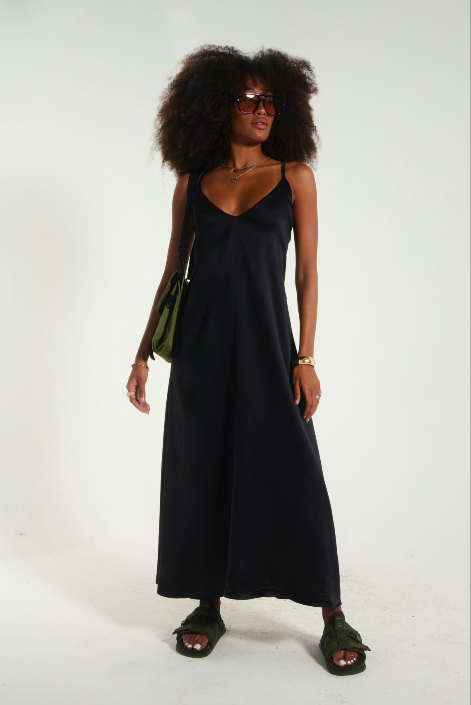 Vestido longo casual street costas abertas edecote em V