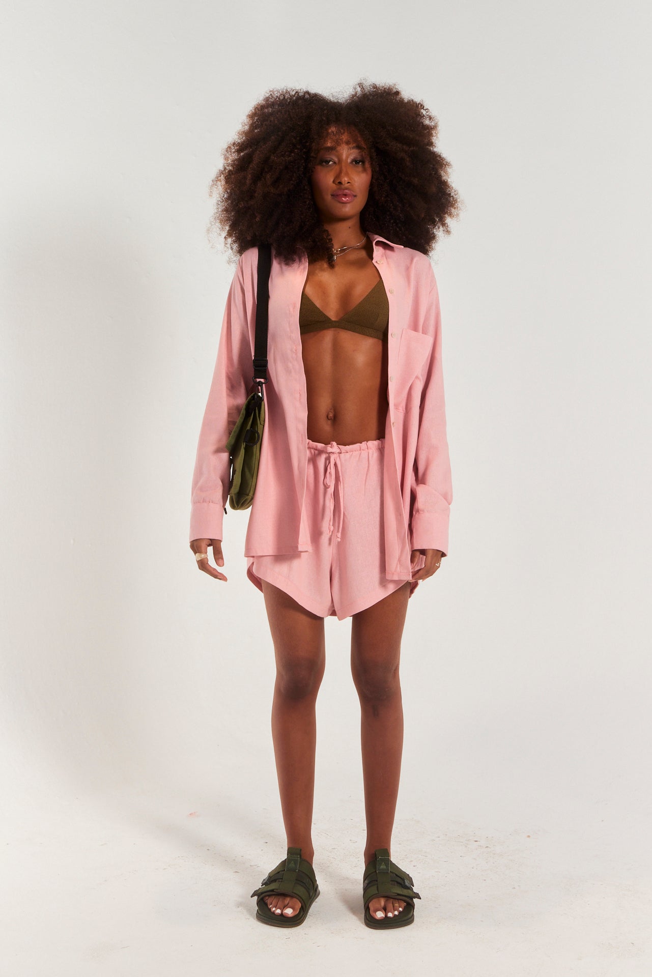 Camisa Orla- feminina oversize em tecido linho misto